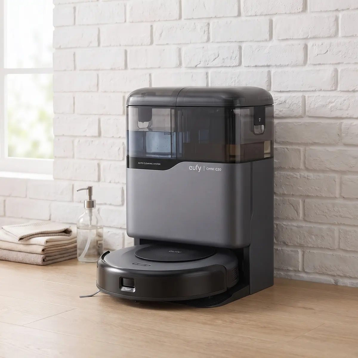 eufy RoboVac Omni C20 Saugroboter mit All-in-One-Station