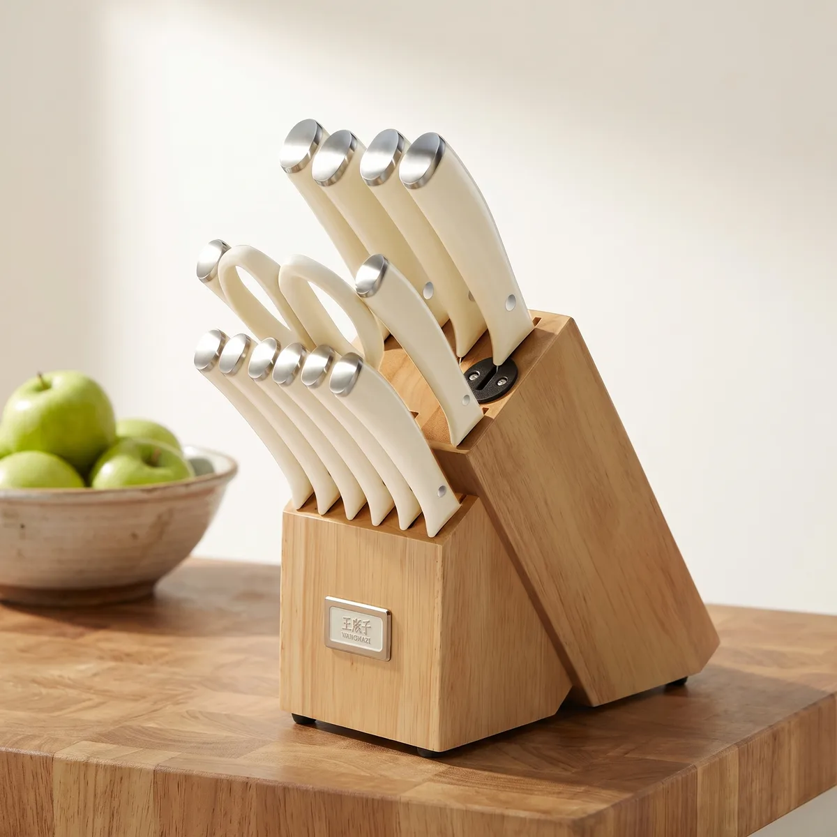 Wangmazi 15-teiliges Küchenmesser-Set mit naturfarbenem Messerblock