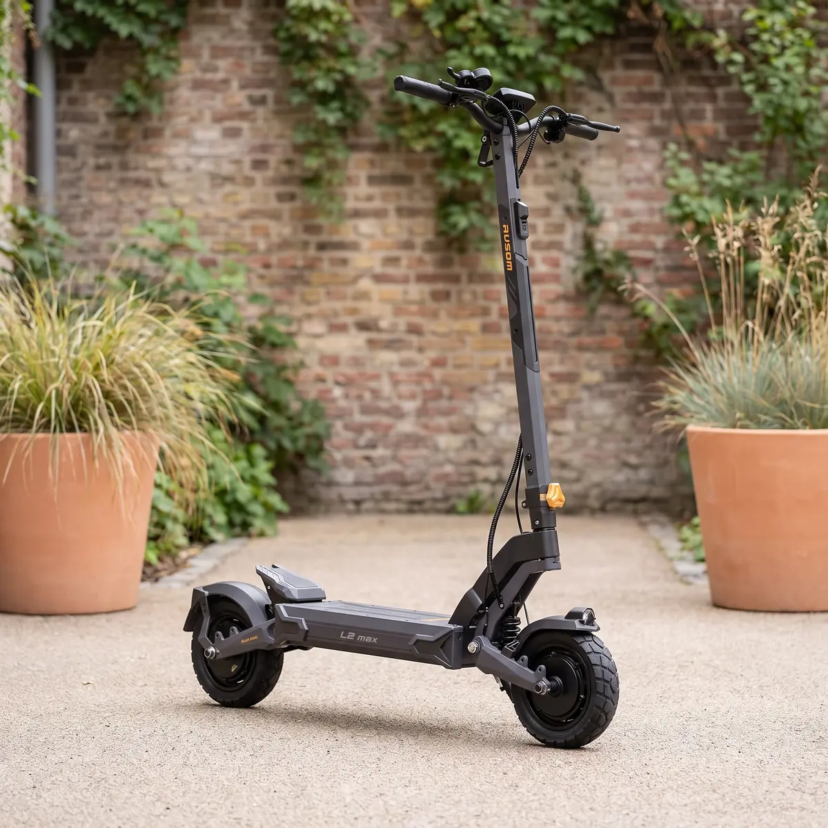 Ausom L2 Max Doppelmotor Offroad E-Scooter 90 km Reichweite 20,8 Ah 30 Nm