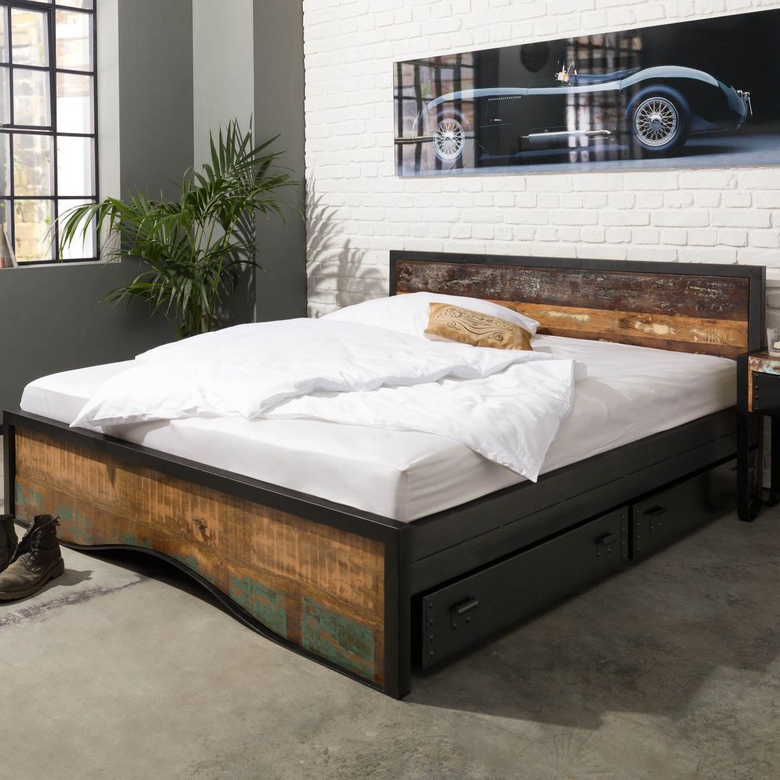 Massivmoebel24.de Bett mit Bettkasten Altholz 180x200 mehrfarbig lackiert INDUSTRIAL #109