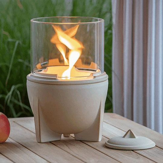 Tischfeuerstelle mit Schmelzfeuer